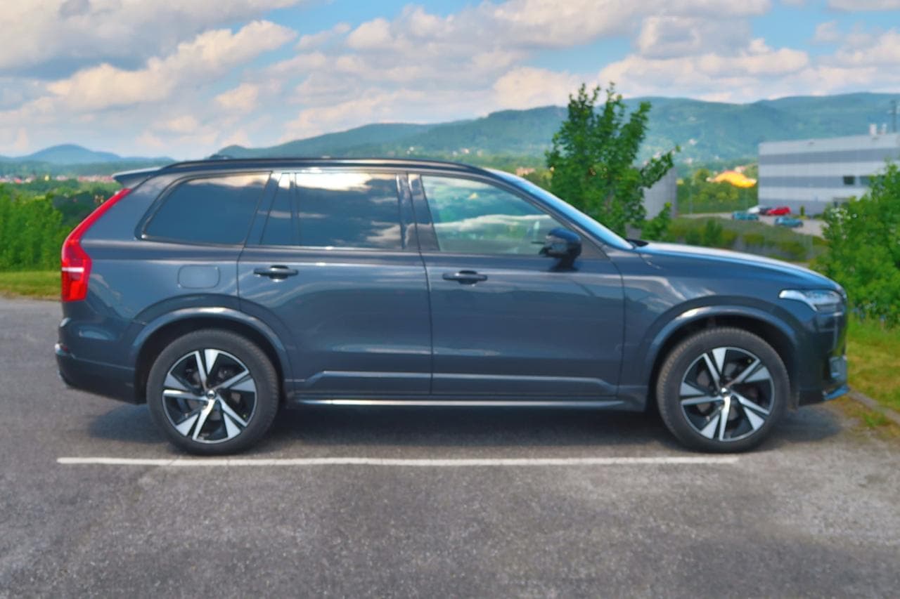 2020 Volvo XC90 - 11