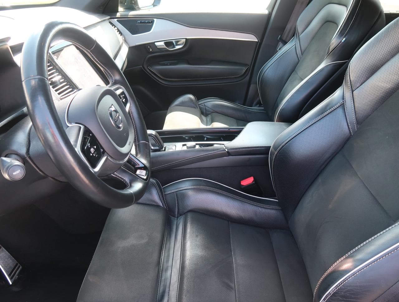 2020 Volvo XC90 - 26
