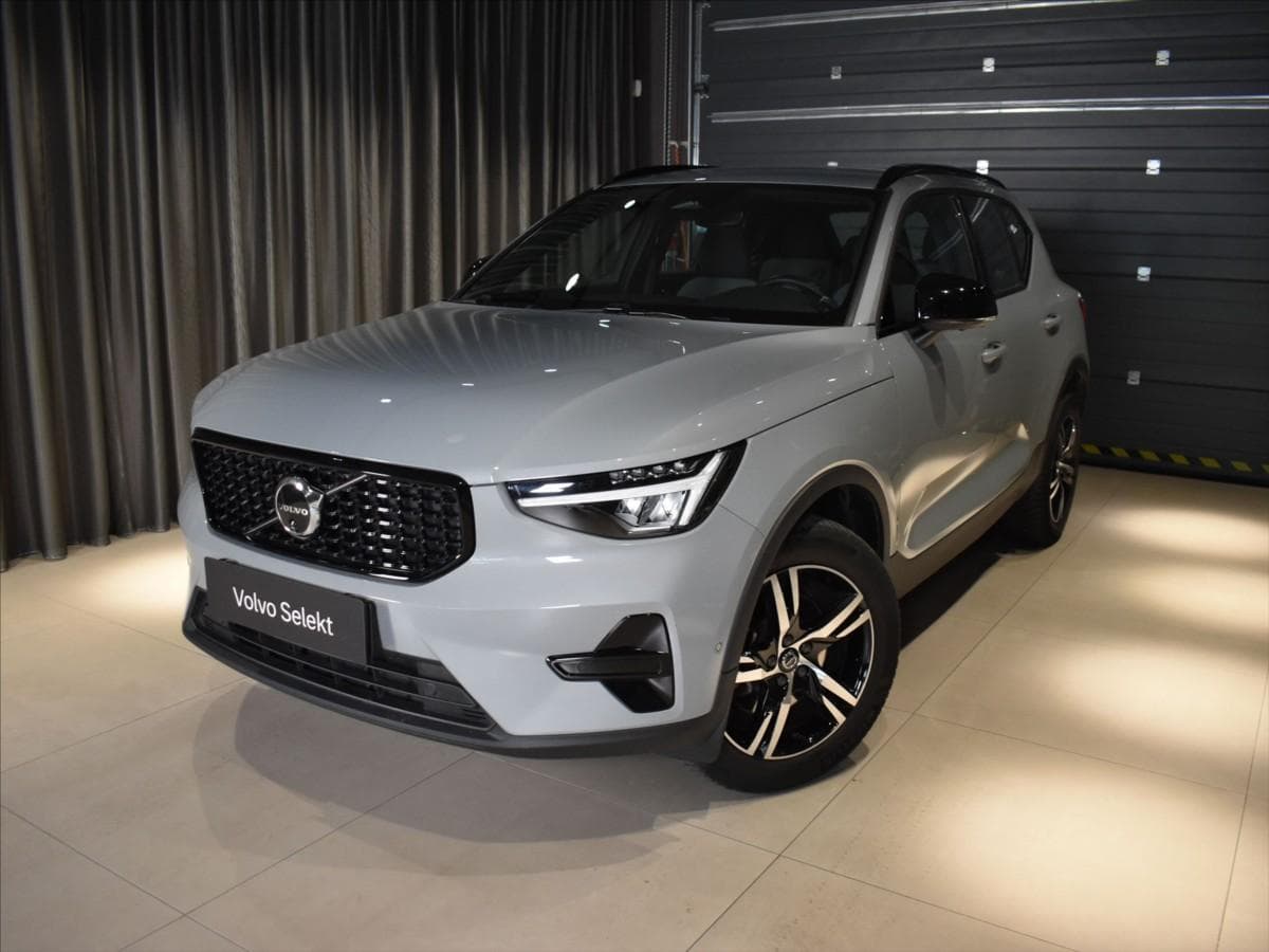 2023 Volvo XC40 - 4
