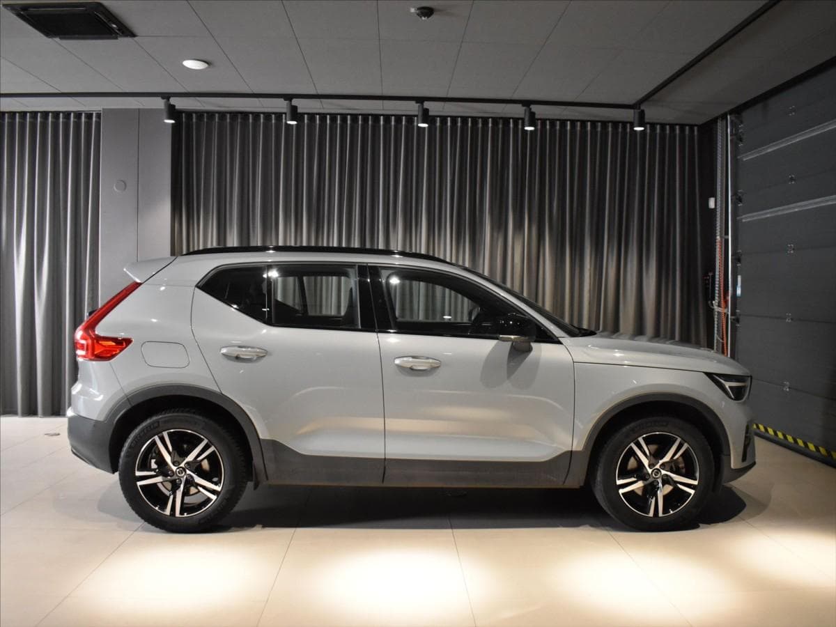 2023 Volvo XC40 - 6