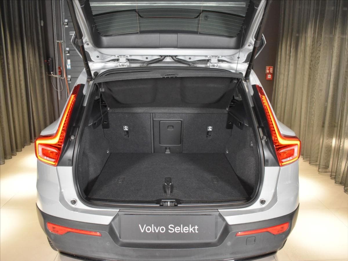 2023 Volvo XC40 - 22