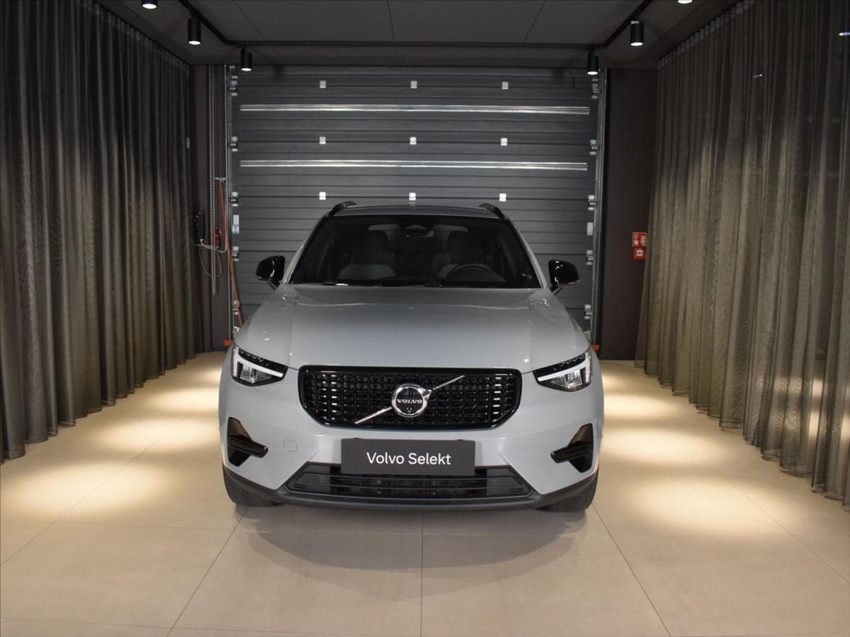 2023 Volvo XC40 - 14