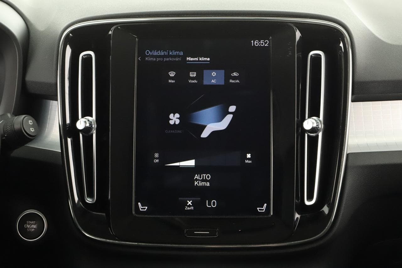 2018 Volvo XC40 - 30