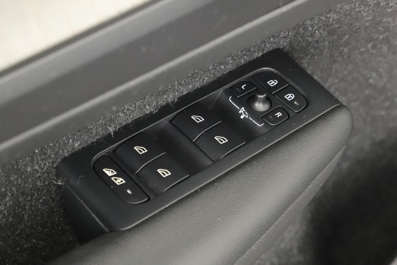 2019 Volvo XC40 - 16