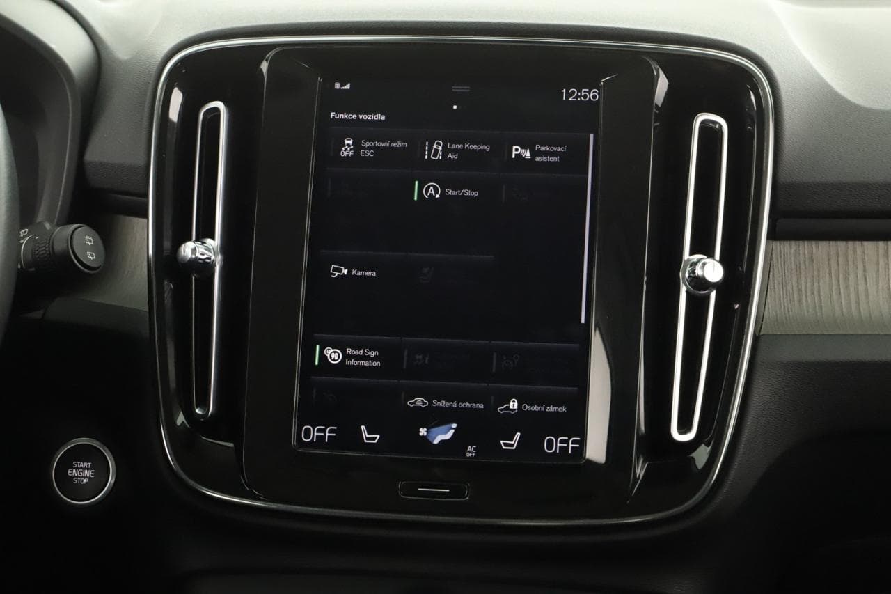 2019 Volvo XC40 - 20