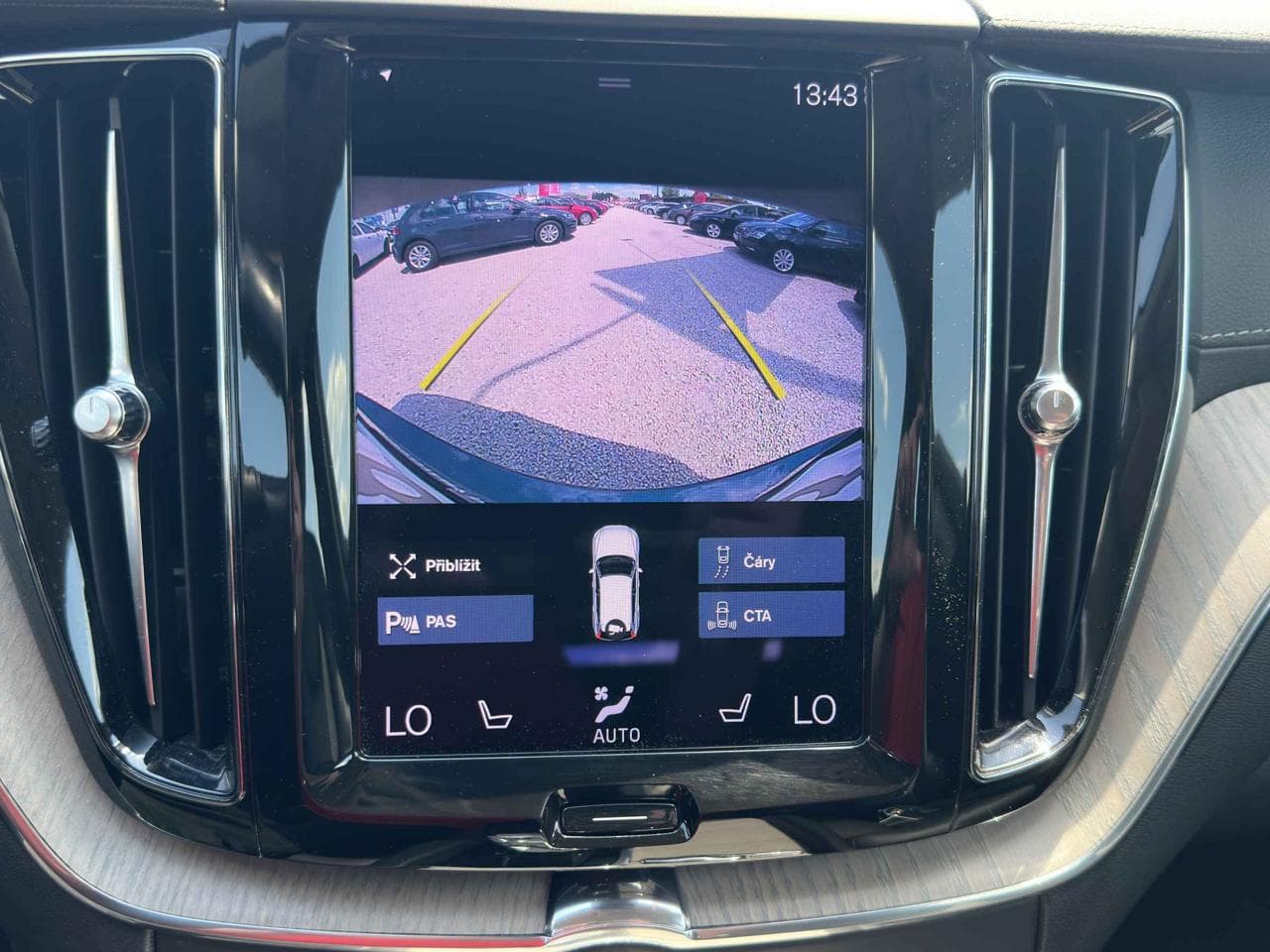 2021 Volvo XC60 - 24