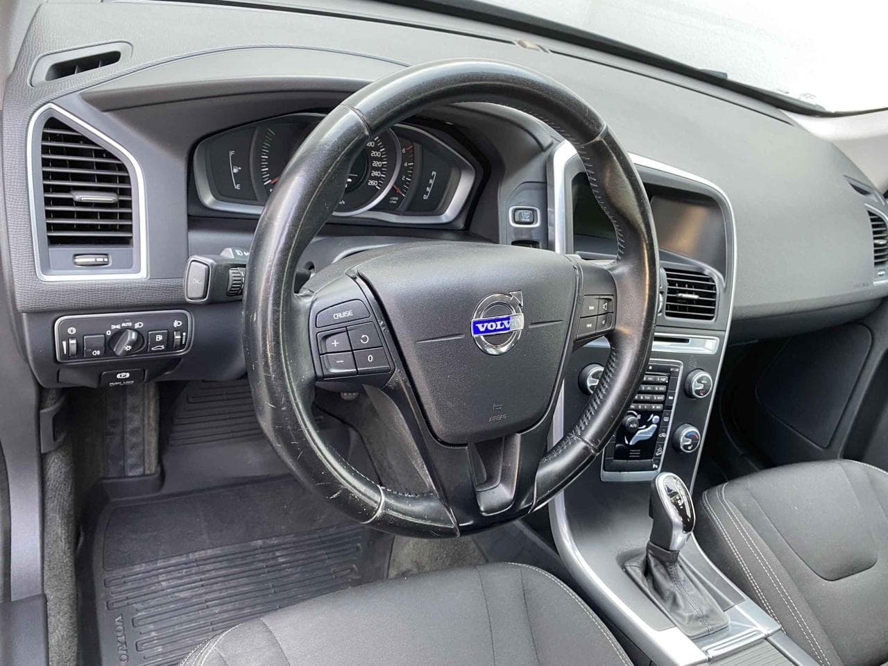 2014 Volvo XC60 - 23
