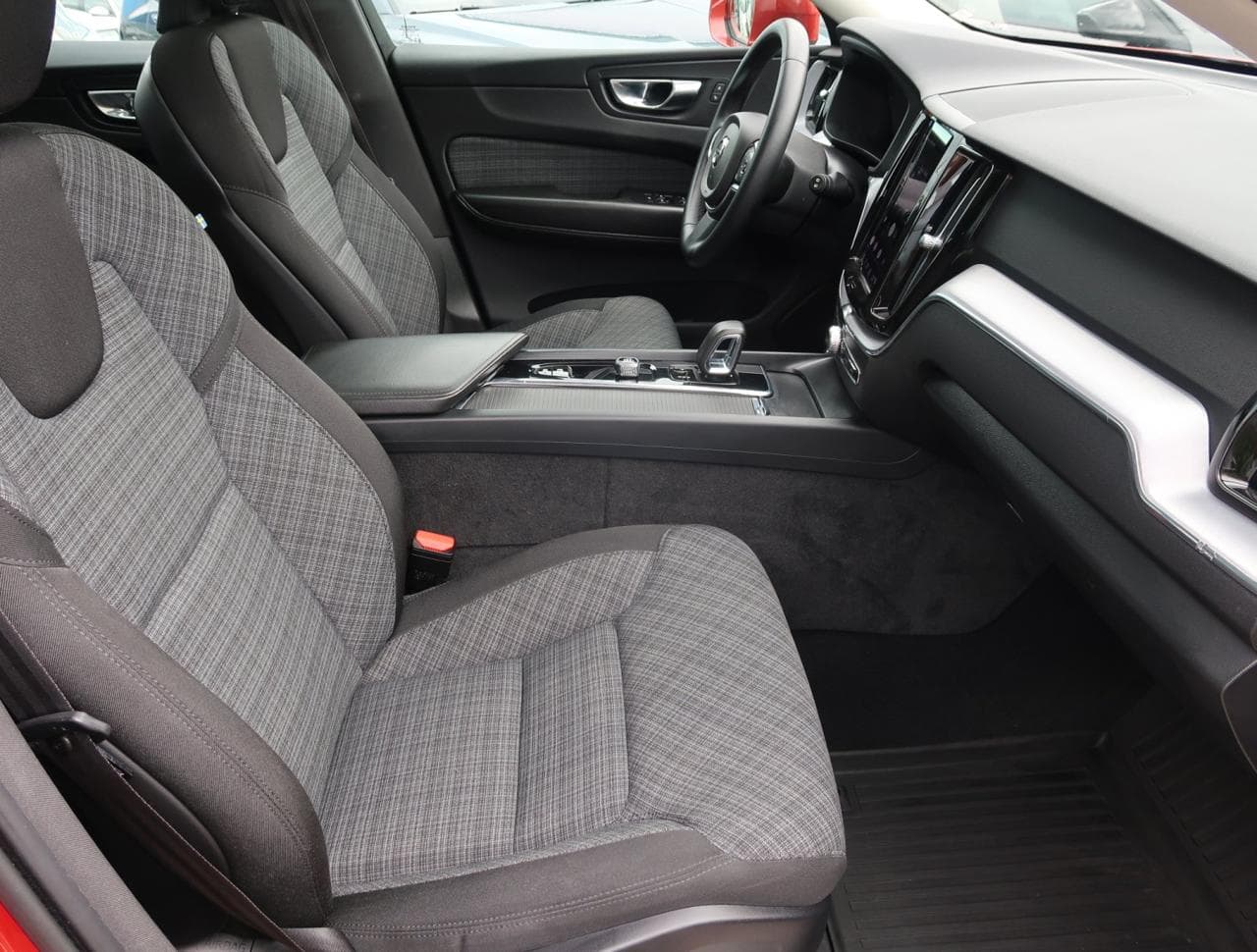 2022 Volvo XC60 - 12