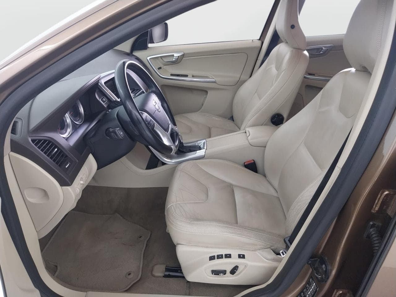 2012 Volvo XC60 - 16