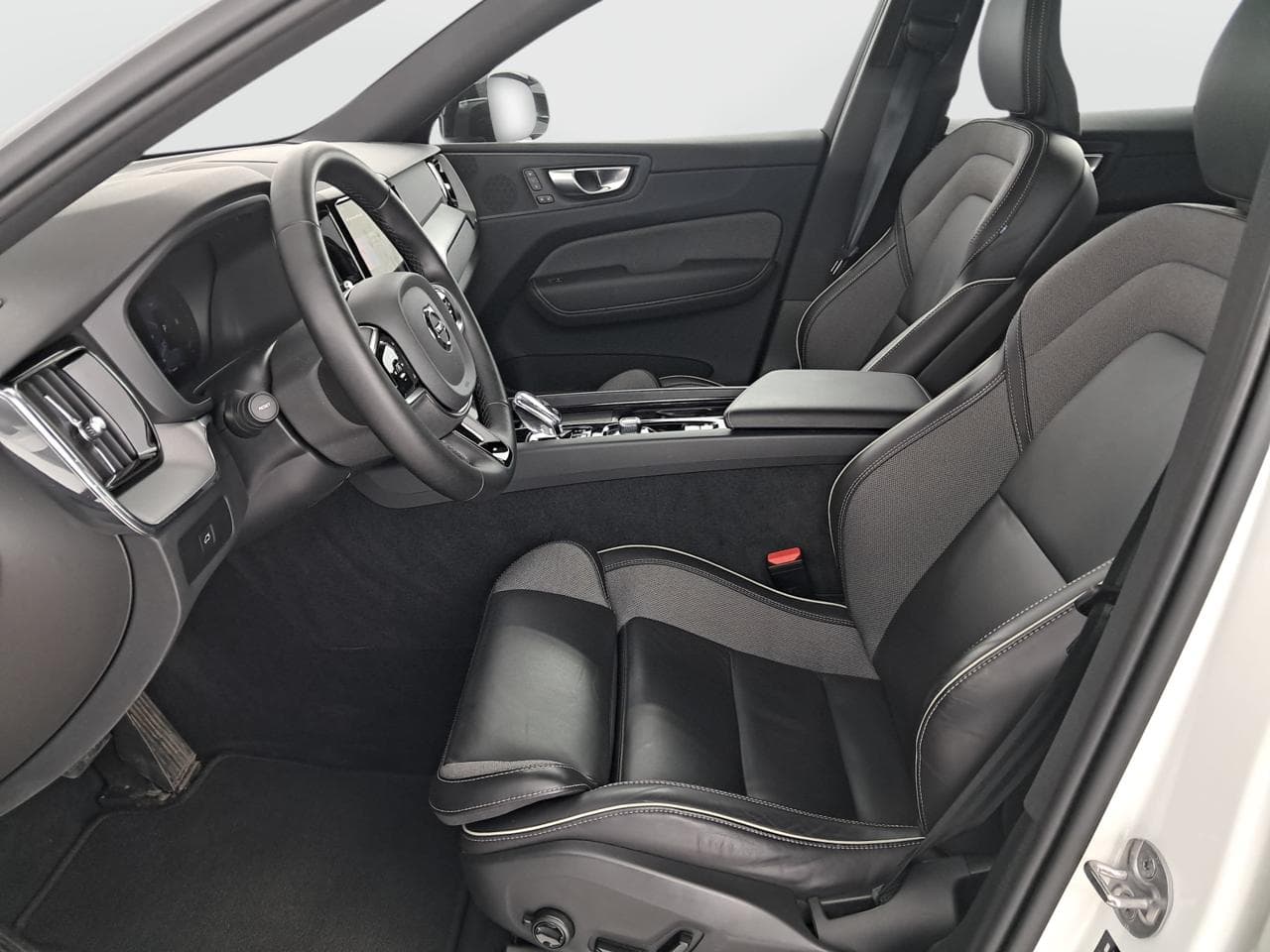 2024 Volvo XC60 - 16
