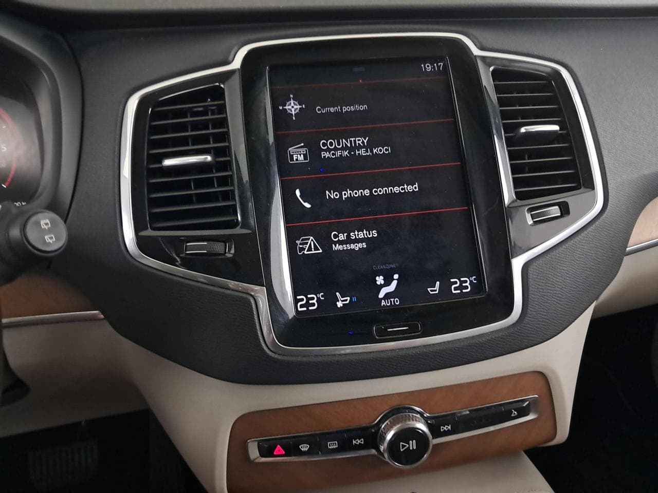 2018 Volvo XC90 - 33