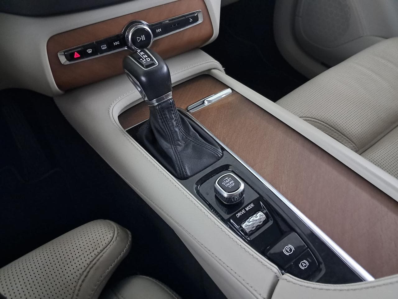 2018 Volvo XC90 - 34