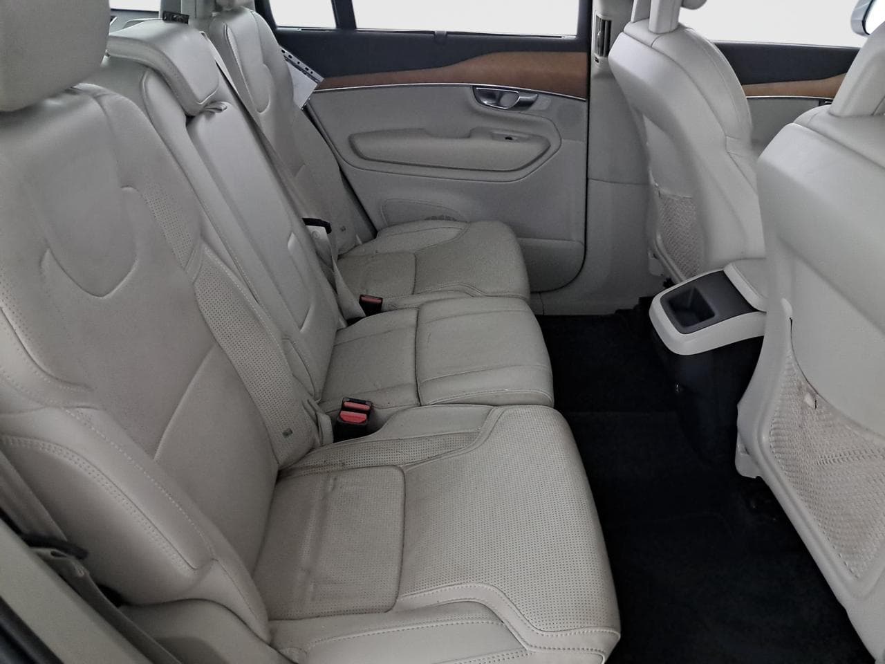 2018 Volvo XC90 - 24