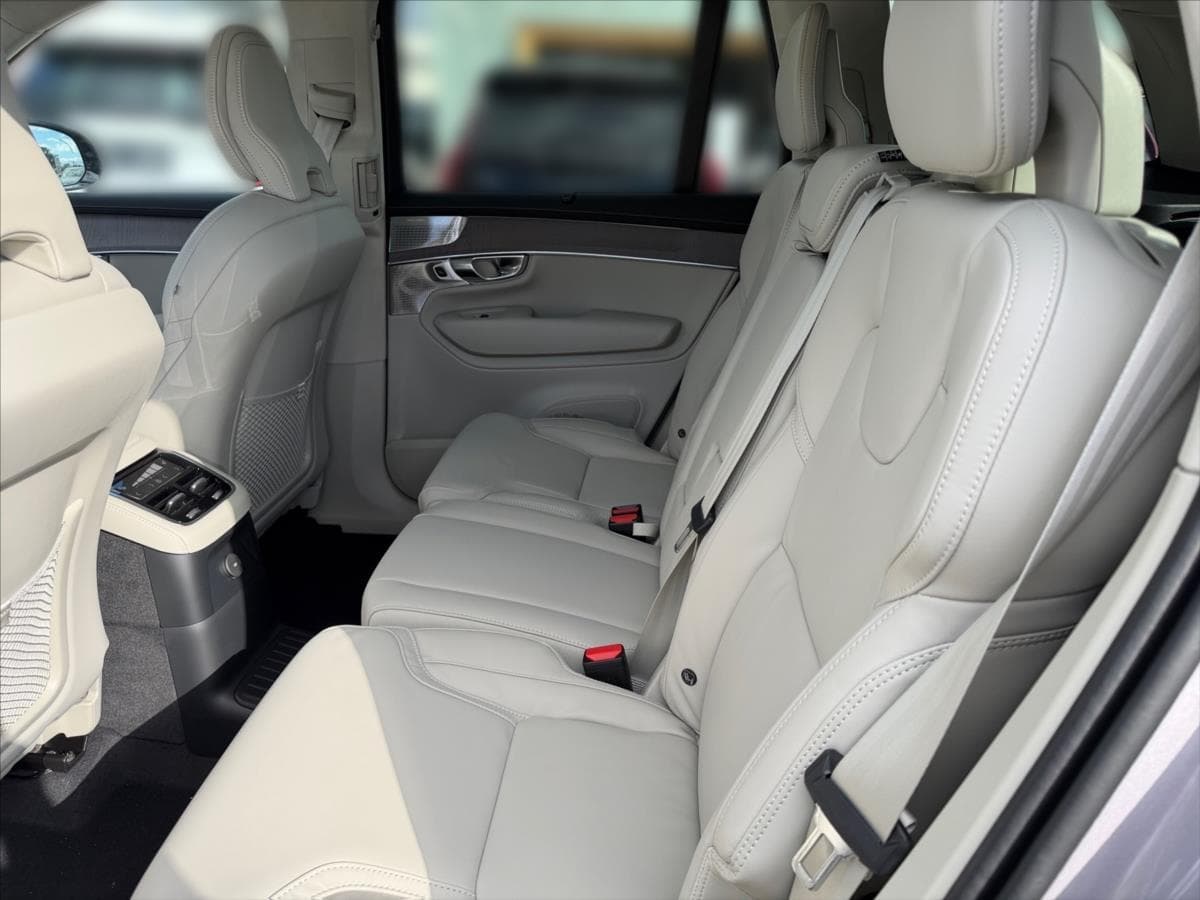 2026 Volvo XC90 - 11