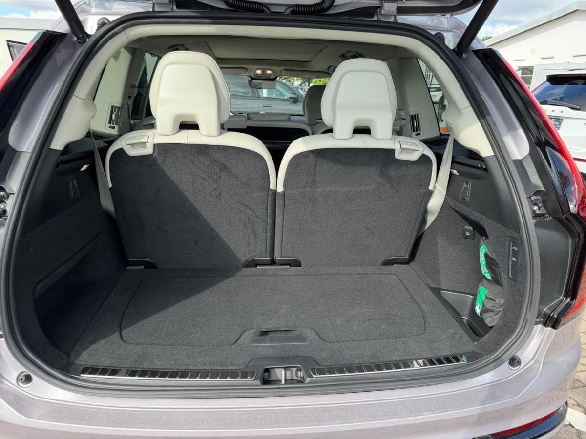 2026 Volvo XC90 - 12