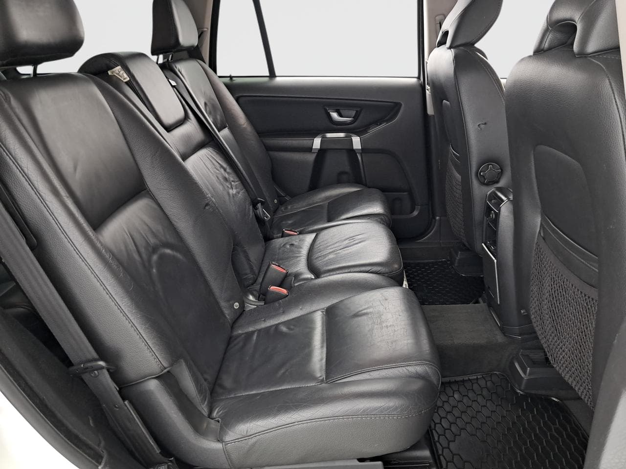 2011 Volvo XC90 - 13