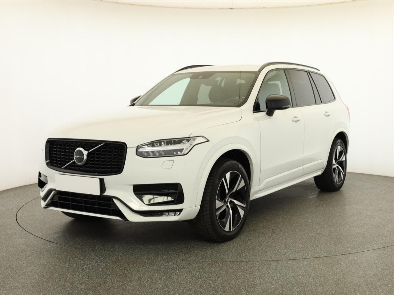 2021 Volvo XC90 - 3