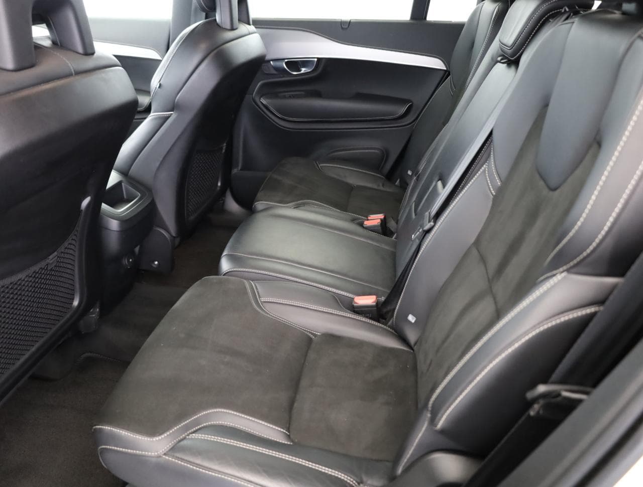 2021 Volvo XC90 - 12
