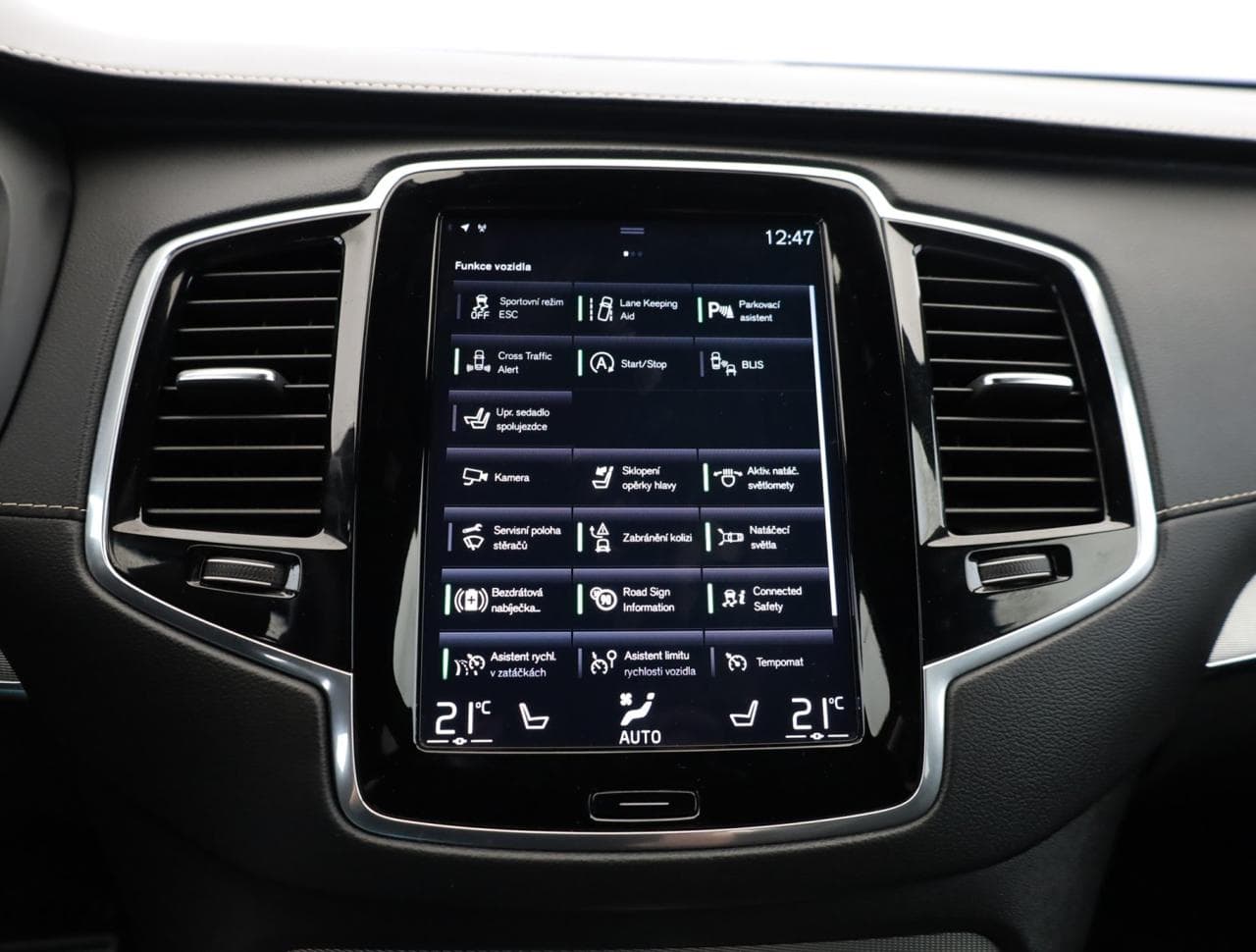 2021 Volvo XC90 - 20
