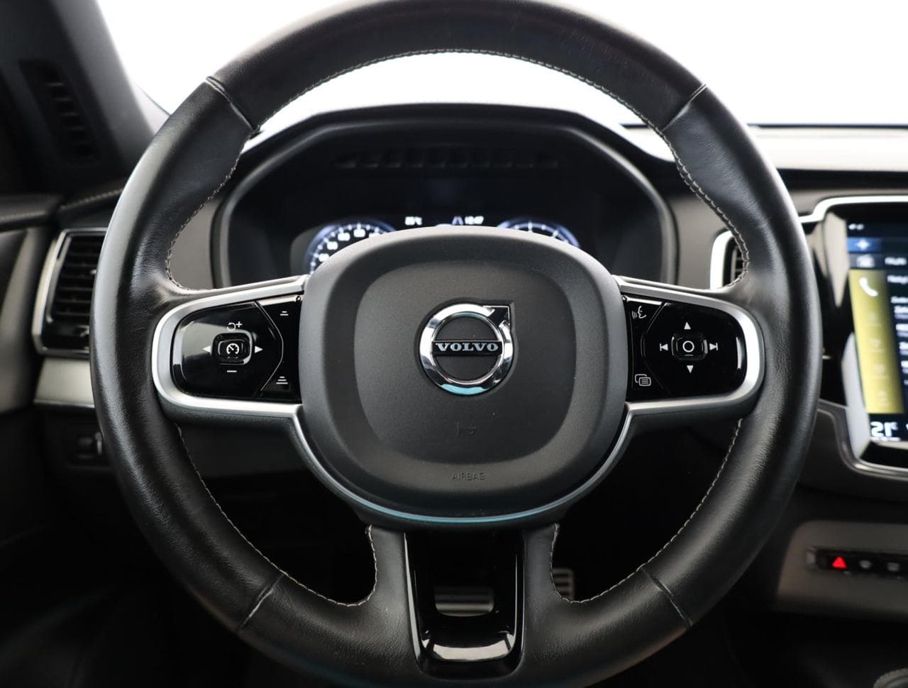 2021 Volvo XC90 - 14
