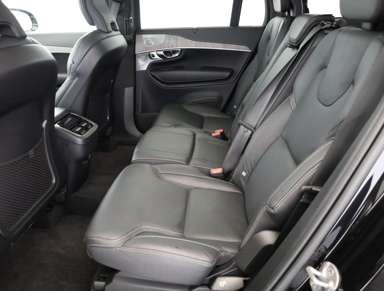 2022 Volvo XC90 - 12