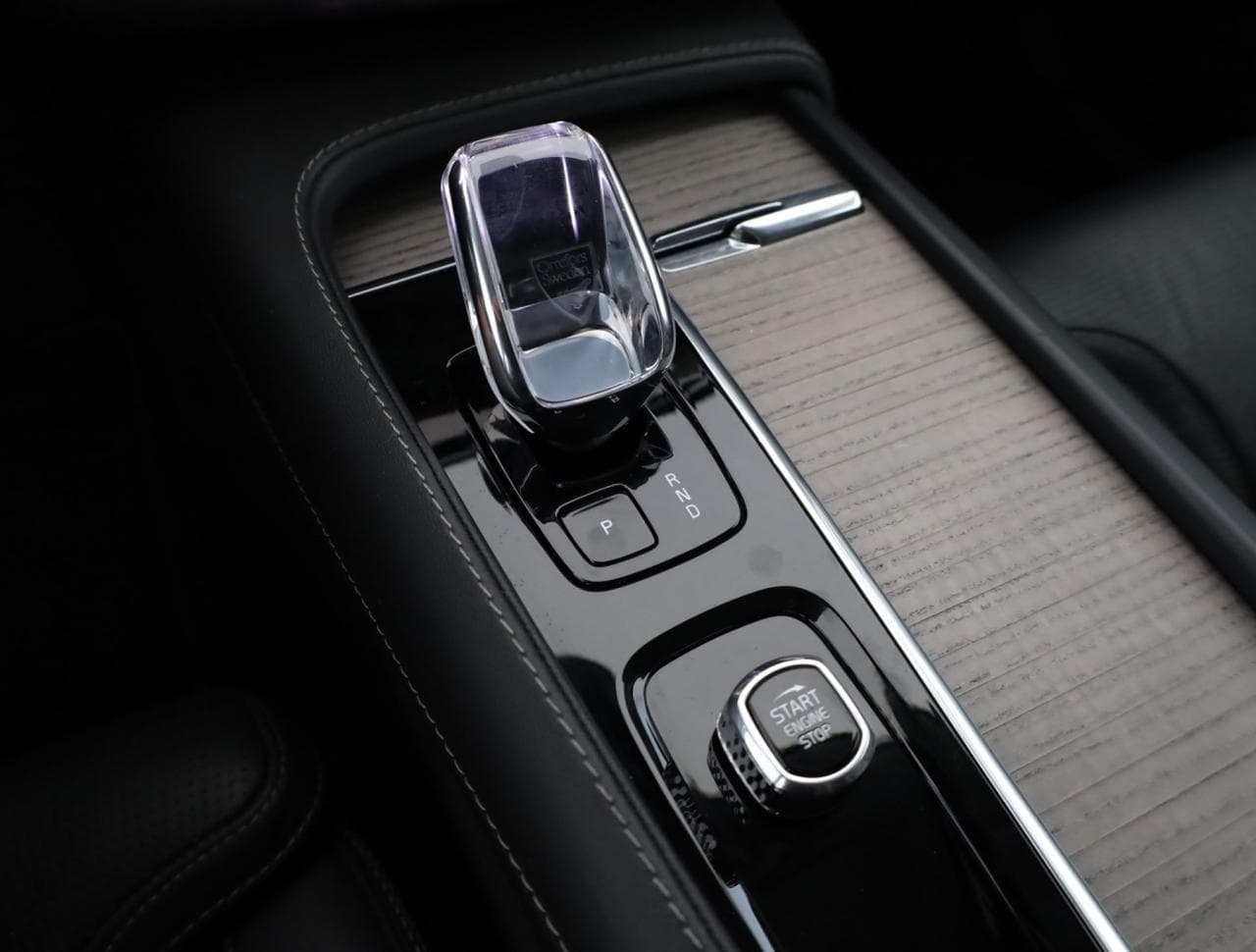 2022 Volvo XC90 - 16