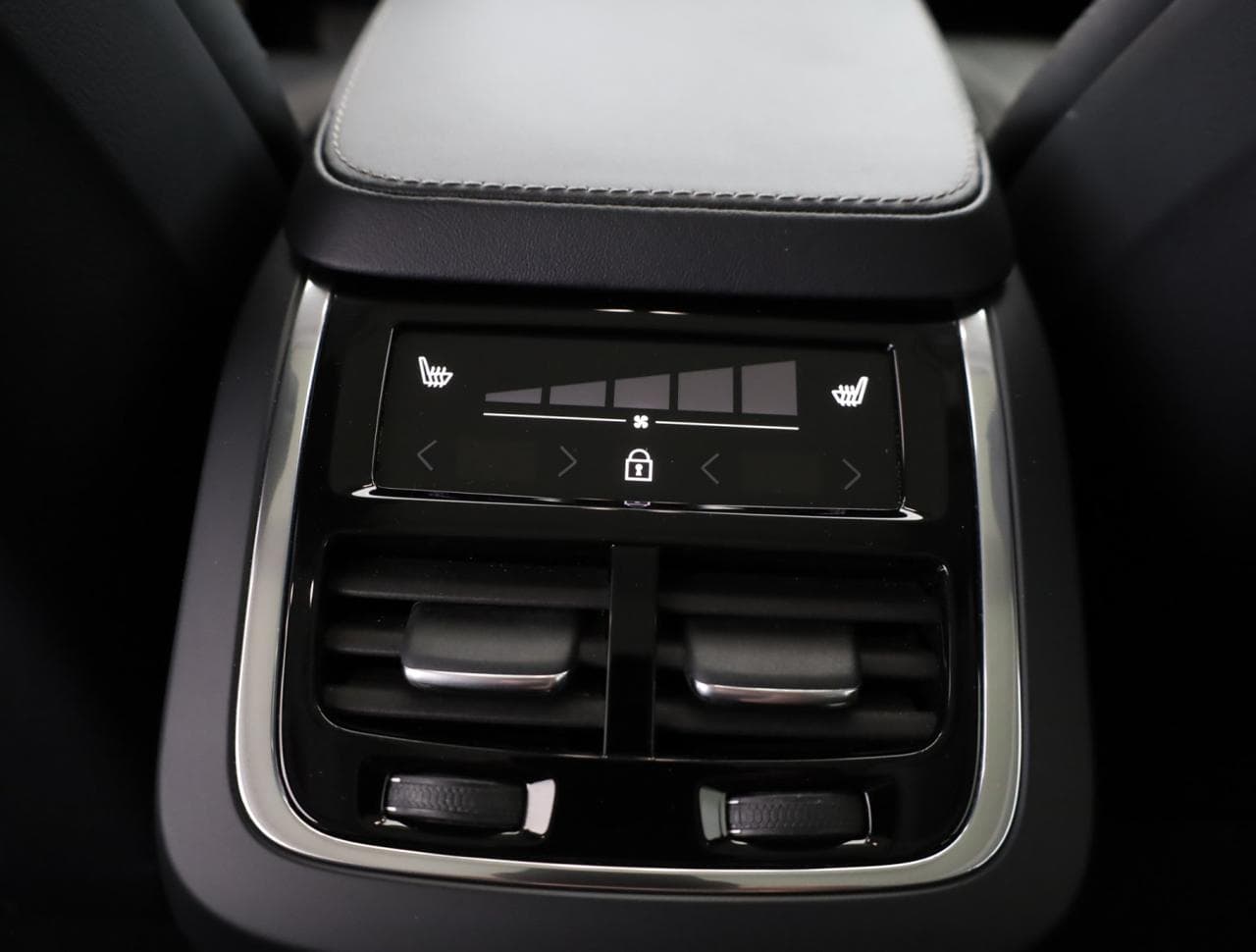 2022 Volvo XC90 - 20