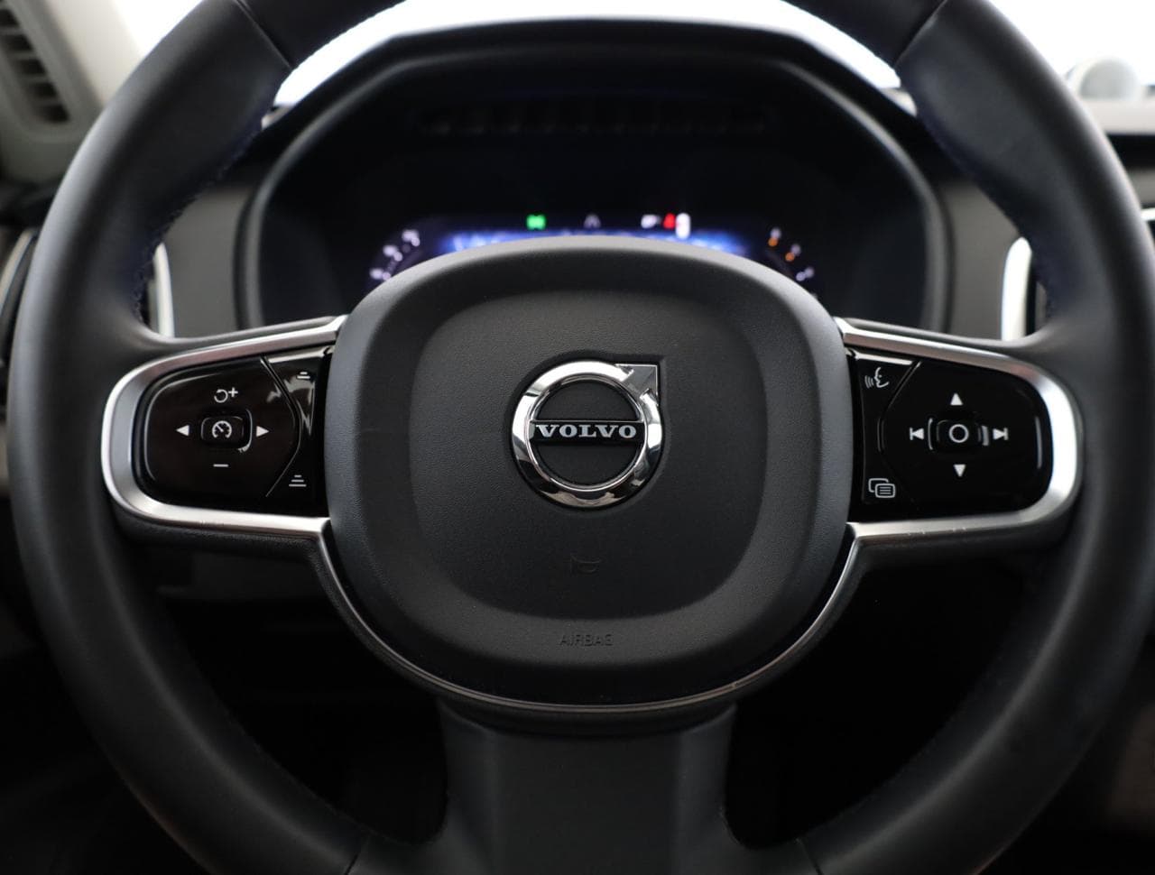 2022 Volvo XC90 - 19