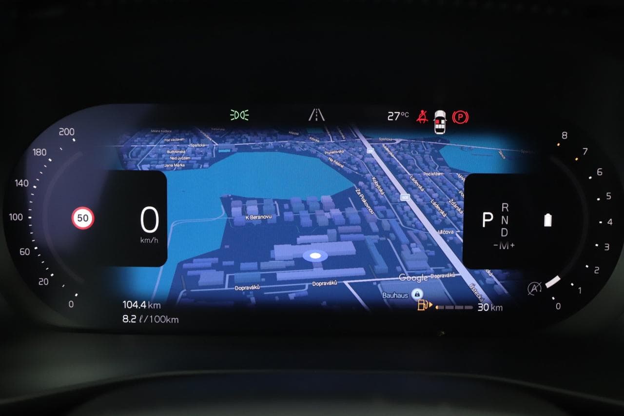 2022 Volvo XC40 - 13