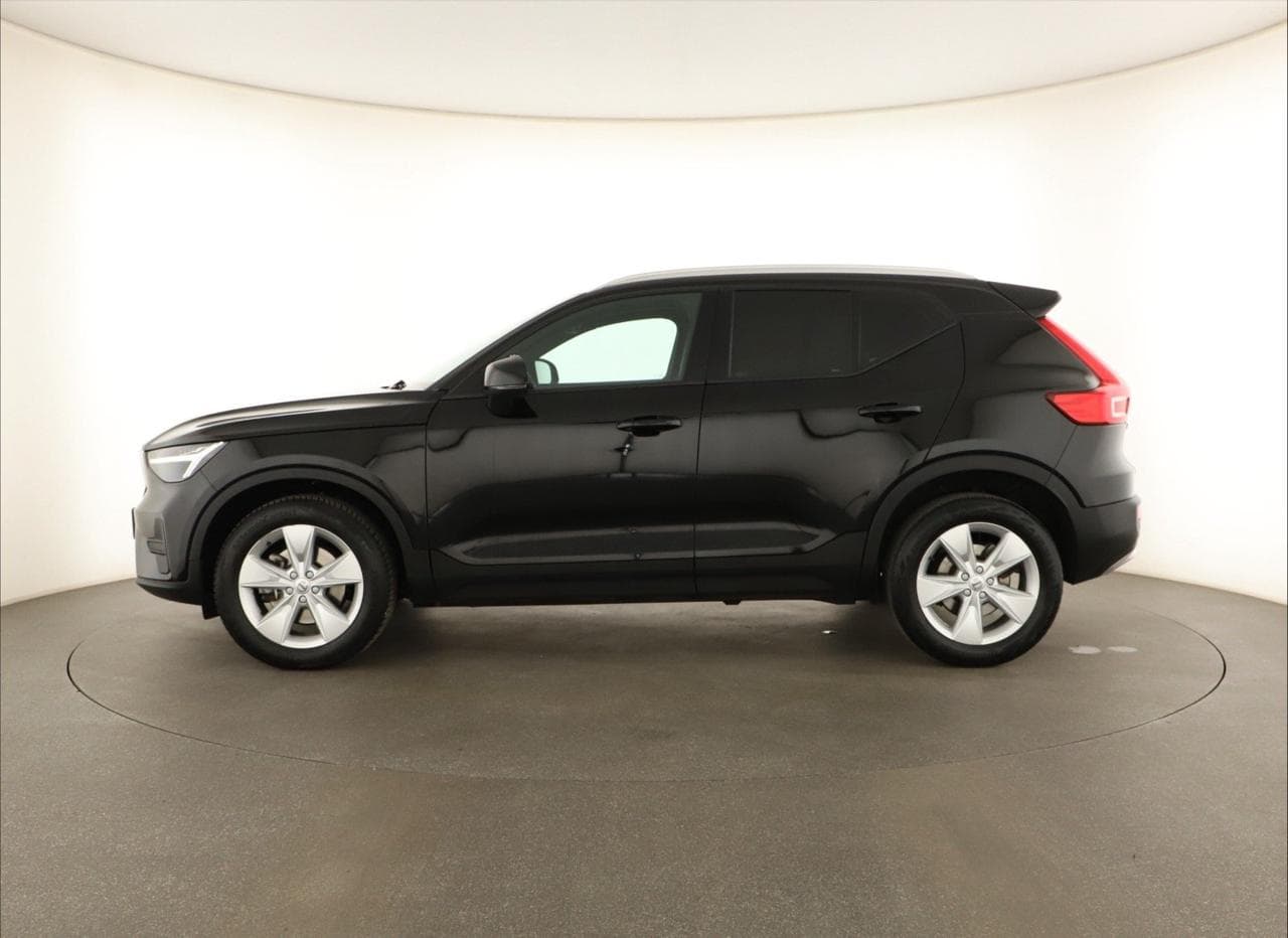 2022 Volvo XC40 - 4