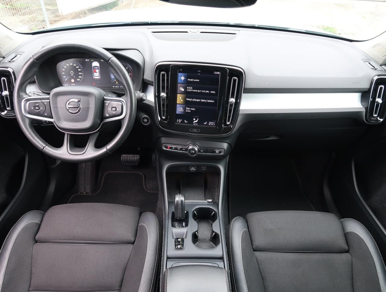 2019 Volvo XC40 - 10