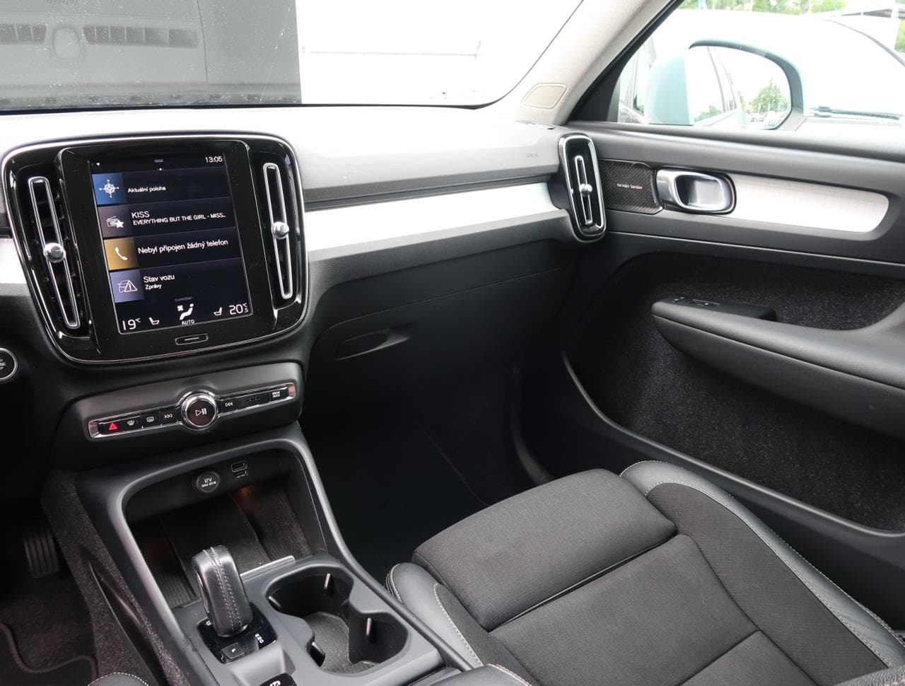 2019 Volvo XC40 - 11