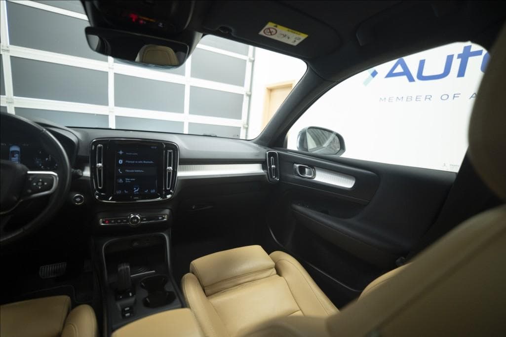 2018 Volvo XC40 - 12