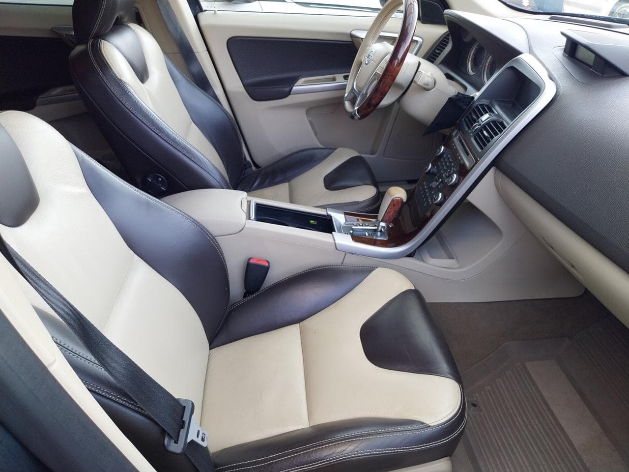2010 Volvo XC60 - 12