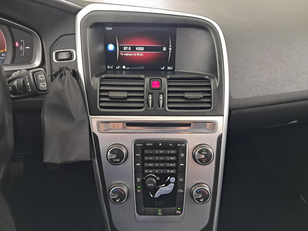 2015 Volvo XC60 - 18