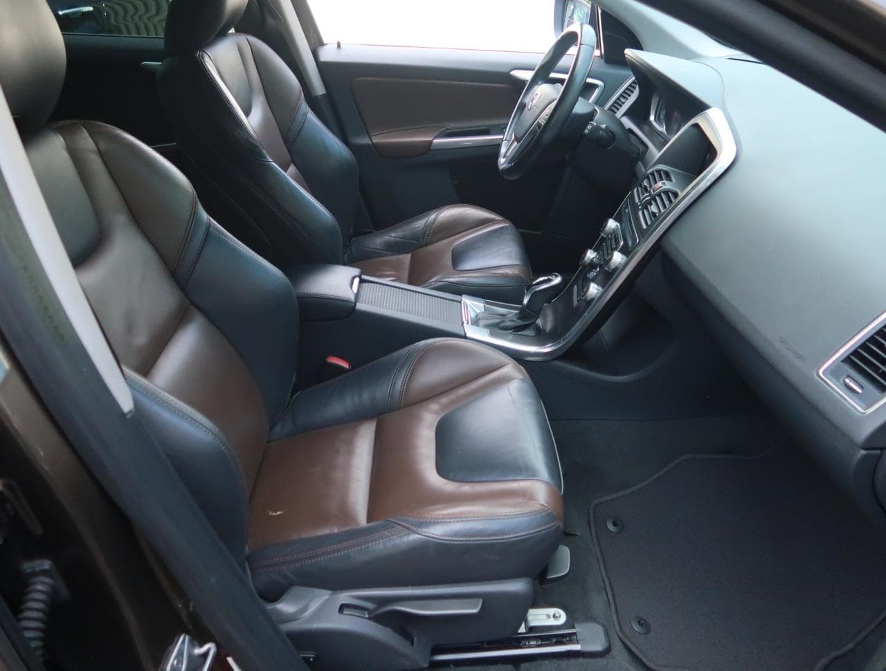 2014 Volvo XC60 - 12