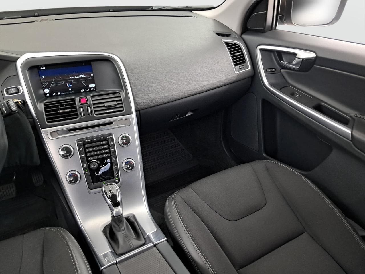 2016 Volvo XC60 - 11