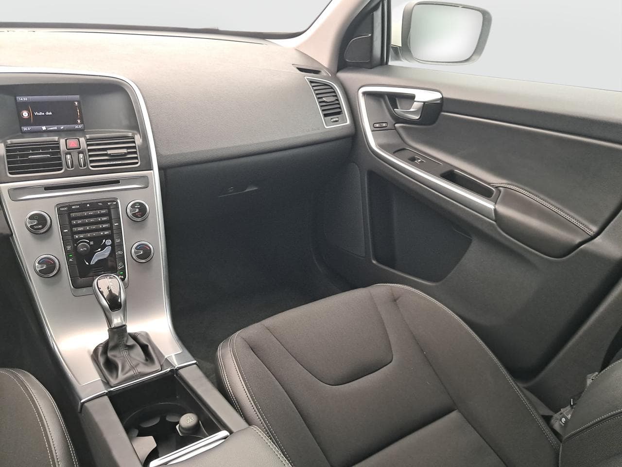 2017 Volvo XC60 - 9