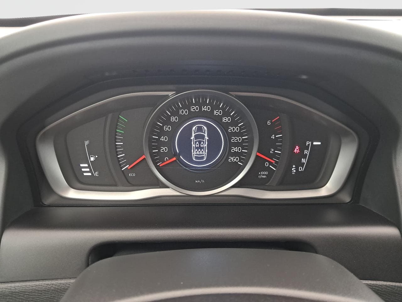 2017 Volvo XC60 - 17