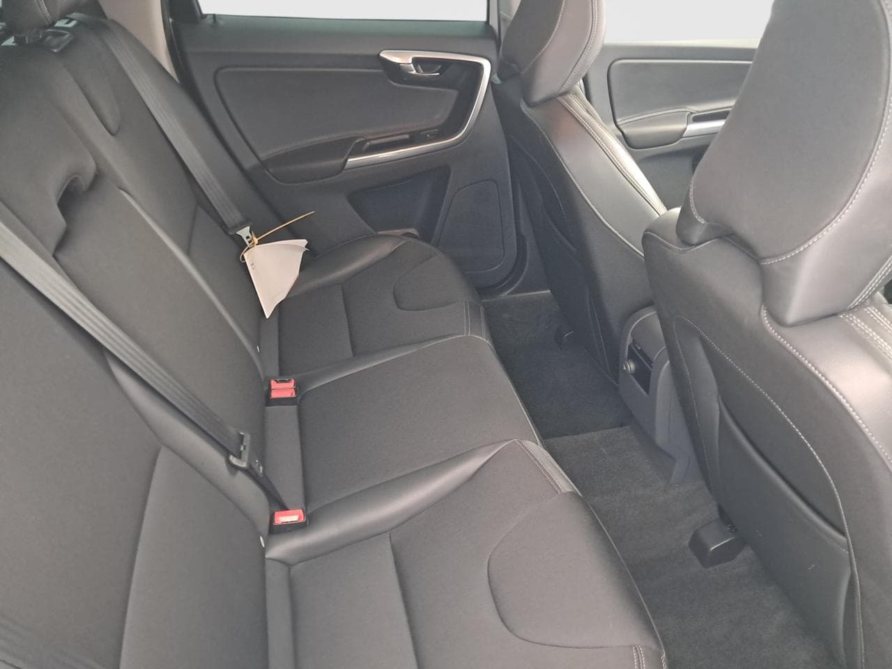 2017 Volvo XC60 - 13