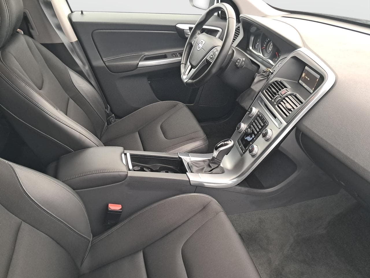 2017 Volvo XC60 - 12