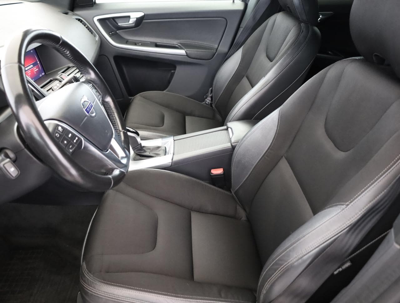 2014 Volvo XC60 - 13
