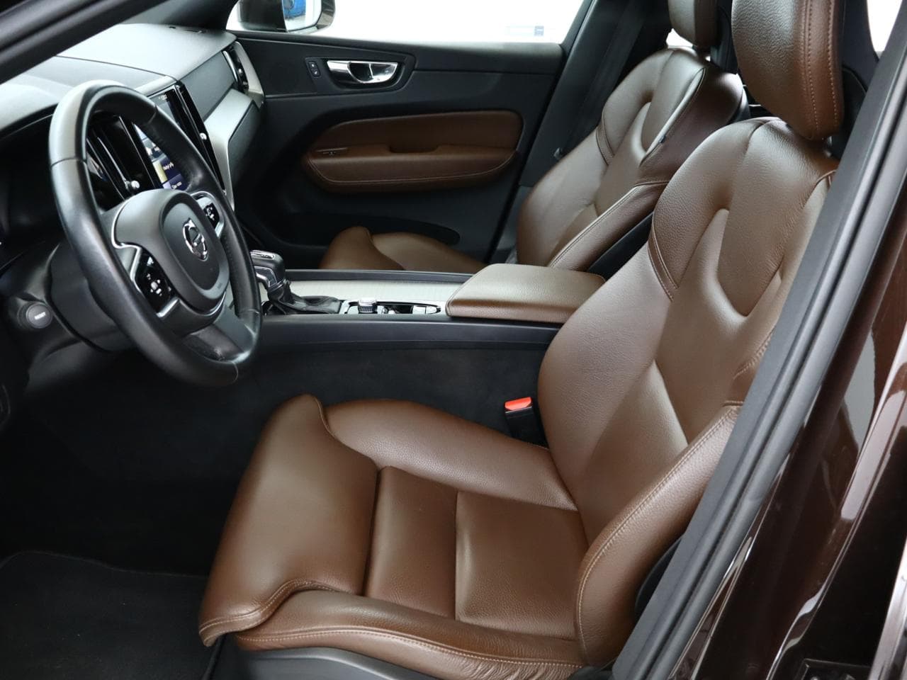 2018 Volvo XC60 - 14