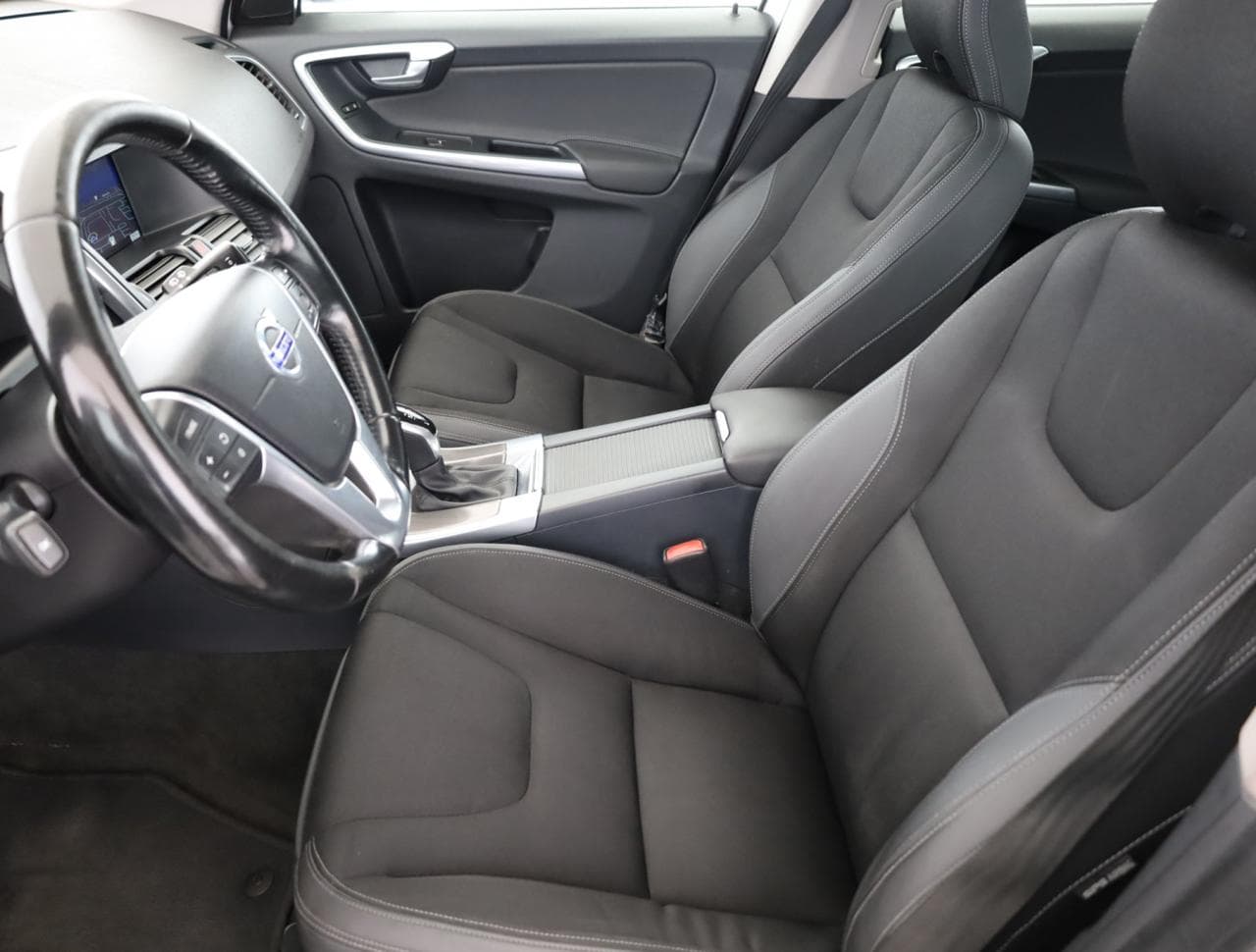 2015 Volvo XC60 - 13