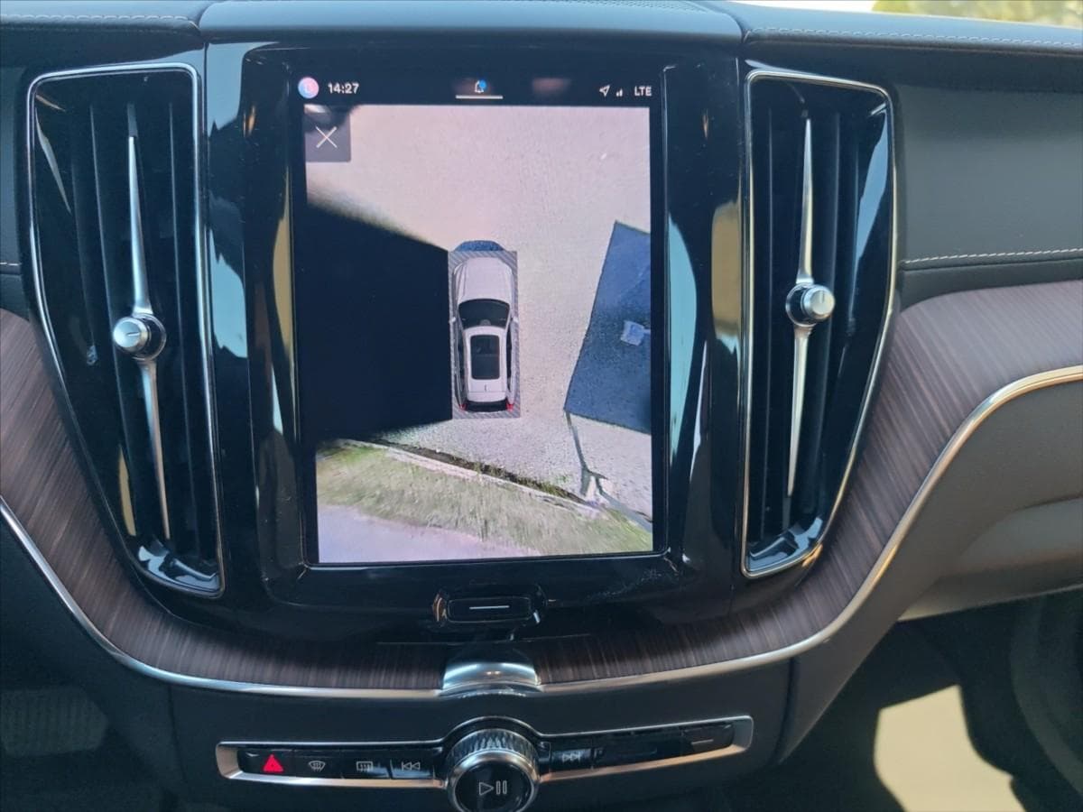 2021 Volvo XC60 - 10