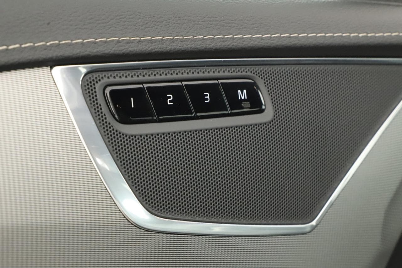 2019 Volvo XC90 - 16