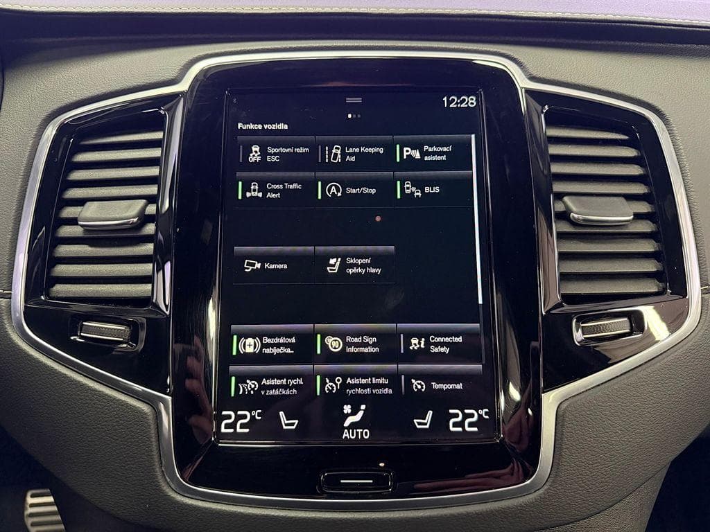 2021 Volvo XC90 - 17