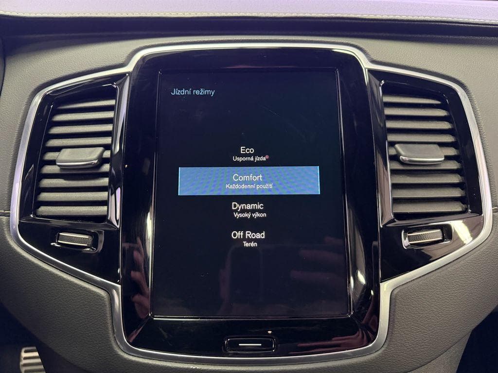 2021 Volvo XC90 - 18