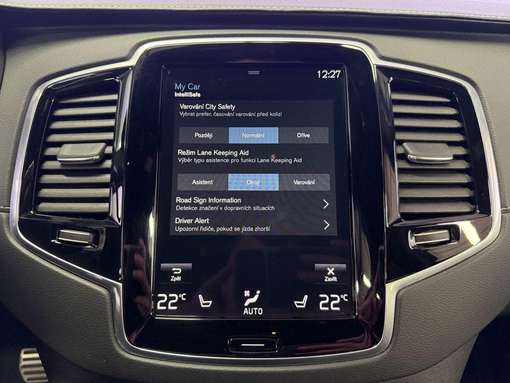 2021 Volvo XC90 - 19