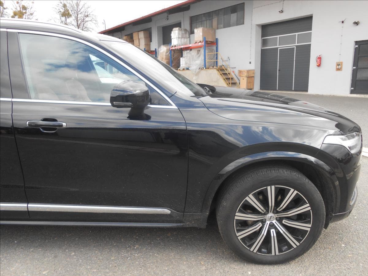 2022 Volvo XC90 - 4